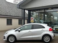 Occasion Kia Rio 84 PK (61 kW) 2015 Grijs (metallic) Hatchback