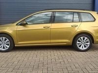 Occasion VW Golf VII 110 PK (80 kW) 2018 Geel Stationwagen