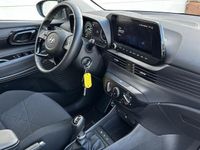tweedehands Hyundai Bayon 1.0 T-GDI Comfort Smart / Navigatie + Apple Carplay/Android Auto / Achteruitrijcamera / Cruise Control / Lichtmetalen Velgen 16" / Airco /