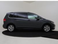 tweedehands VW Touran 1.5 TSI Highline 7p | Keyless | Trekhaak | 3-zone airco | Elektrische achterklep | Stoel- en stuurwielverwarming | Adaptieve cruise control | Massagefunctie bestuurdersstoel |