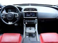 tweedehands Jaguar XE 2.0 R-Sport 250pk VIRTUAL MERIDIAN SFEER LEDER NAV