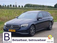 Occasion Mercedes E300 Avantgarde 320 PK (235 kW) 2021 Blauw Stationwagen