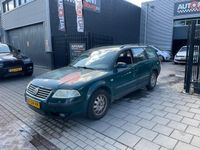 Occasion VW Passat Trendline 116 PK (85 kW) 2001 Groen, metallic lak Stationwagen