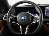 Occasion BMW 330e Comfort Edition 292 PK (214 kW) 2025 Blauw Stationwagen