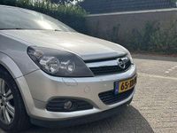 Occasion Opel Astra Executive 140 PK (102 kW) 2007 Grijs Coupé