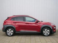 tweedehands Hyundai Kona EV Fashion Design 64 kWh Automaat Camera / LED / S