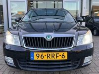 tweedehands Skoda Octavia Combi 1.2 TSI Elegance Business Line xenon navi clima cruise controle lm-velgen elektrische pakket pdc dealeronderho