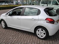 tweedehands Peugeot 208 1.2 PureTech Signature