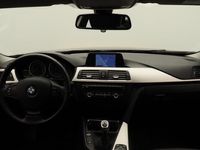 tweedehands BMW 318 3-SERIE Touring d High Executive Leder Navigatie Trekhaak