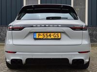 tweedehands Porsche Cayenne 3.0 E-Hybrid Rijklaarprijs-Garantie Panorama dak Leder Sport interieur Lucht vering Trekhaak