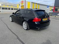 tweedehands BMW 320 320 Touring i High Executive / LEER / NAVI / SP VLG