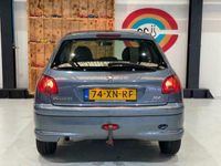 tweedehands Peugeot 206 1.4 Forever airco stuurbekrachting apk