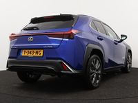 tweedehands Lexus UX 250h F Sport Design | Leer | Stoelverwarming | Apple CarPlay / Android Auto |