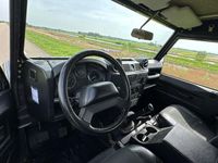 tweedehands Land Rover Defender 2.4 TD HT 90" SE grijs kenteken in zeer mooie staa