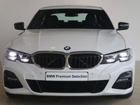 tweedehands BMW 330 3-SERIE Sedan i M-Sportpakket / Comfort Access / Elektr. verstelbare voorstoelen / Variable Sport Steering