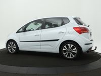 tweedehands Kia Venga 1.6 CVVT ExecutiveLine - Pano - Stoelverwarming - Cruise Control - Climate Control - Navigatie - Cruise Control - Bovag Garantie