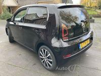 tweedehands VW up! UP! Move 1.0 BMT AIRCO, DONKERGLAS , LICHTMETAAL 16, NAV/TEL VOORBEREIDING 1.0 BMT moveAirco Donkerglas Lichtmetaal 16 inch Tel voorbereid/ nav 5 Drs