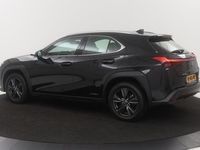 tweedehands Lexus UX 250h Business Line | Carplay | Adaptive cruise | Camera | Full LED | Keyless | Dodehoek detectie | PDC | Bluetooth