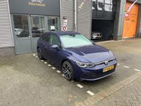 tweedehands VW Golf VIII 1.5 eTSI R-Line Automaat * 28.474 Km * Sfeerverlichting * Led * Climatronic * Apple Car Play *