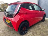 tweedehands Toyota Aygo 1.0 VVT-i x-play/Camera/Airco/Bluetooth/Carply/Dea