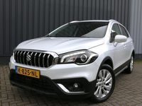 tweedehands Suzuki SX4 S-Cross 1.0 Boosterjet Select Parelmoerwit Airco Climate Cruise Stoelverwarming Camera LM Velgen LED Keyless