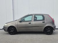 tweedehands Fiat Punto 1.4-16V Young bj 2005 5-drs Airco/Cruise/trekhaak NW APK? !