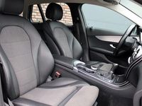 tweedehands Mercedes 200 C-KLASSE Estated Avantgarde Line, Trekhaak, Camera, Cruise Control, Stoelverwarming, High Perf. LED, DAB, Zitcomfortpakket, Spiegelpakket, Etc.