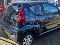 Occasion Peugeot 107 Urban Move 68 PK (50 kW) 2010 Grijs Hatchback