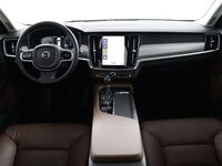 tweedehands Volvo V90 T4 Momentum | Head-Up display | Lederen interieur | Semi elektrische trekhaak |