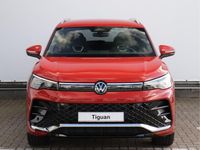tweedehands VW Tiguan 1.5 eTSI R-Line Business 150pk DSG | Binnenkomst maart! | Wegklapbare trekhaak | Keyless | Stoelverwarming | Elektrische klep |
