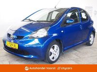 Occasion Toyota Aygo 68 PK (50 kW) 2007 Blauw Hatchback