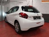 tweedehands Peugeot 208 1.2i PureTech Active * Gps * Cruise* Bth* 212 X 48