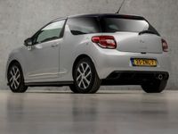 tweedehands Citroën DS3 1.2 VTi So Chic (NAVIGATIE, LOGISCH NAP, CLIMATE, GETINT GLAS, ZWART HEMEL, SPORTSTOELEN, ALCANTARA, BLUETOOTH, NIEUWE APK, NIEUWSTAAT)