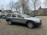 tweedehands Volvo XC70 2.4 D5 Momentum Automaat