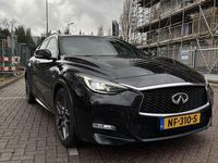 Occasion Infiniti Q30 Sport Tech 211 PK (155 kW) 2017 Zwart MPV