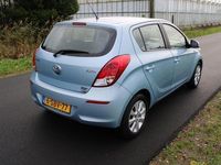 tweedehands Hyundai i20 1.2i i-Deal 5 Drs met maar 37000 km !