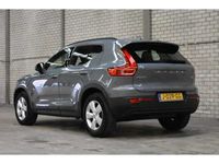 tweedehands Volvo XC40 T2 129pk Aut. Momentum Core | Trekhaak | Navigatio