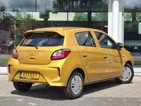 Occasion Mitsubishi Space Star Active 71 PK (52 kW) 2024 Geel, metallic lak Hatchback