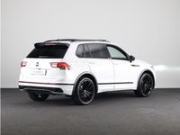 tweedehands VW Tiguan 1.5 TSI R-Line 150 pk Automaat (DSG) | Verlengde garantie | Navigatie | Panoramadak | Parkeersensoren | Rondomzicht camera | R-Line