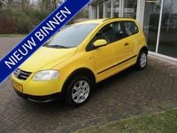 Occasion VW Fox Trendline 54 PK (39 kW) 2006 Geel Hatchback