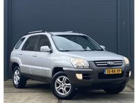 tweedehands Kia Sportage 2.0 CVVT Comfort - AIRCO - TREKHAAK - CRUISE CONTROLE - PARROT - LM VELGEN - NIEUWE APK -