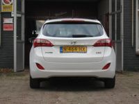 tweedehands Hyundai i30 Stationwagen, veel bagageruimte, Airco, Rokersvrij, RIJKLAAR PRIJS