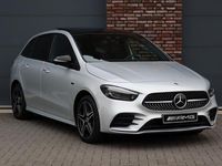 tweedehands Mercedes B250 e Premium+ AMG Line Aut8, Panoramadak, Distronic+, Memory, Trekhaak, Camera, Keyless Go, Augmented Reality, Multibeam LED, Etc.