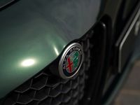 tweedehands Alfa Romeo Giulia 2.0T 280pk Veloce AWD | Verde Visconti | Pano-dak