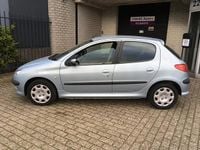 Occasion Peugeot 206 75 PK (55 kW) 2005 Grijs (metallic) Hatchback