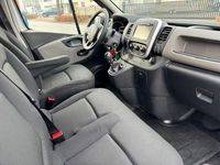 Occasion Renault Trafic Komfort 97 PK (71 kW) 2019 Grijs (metallic) MPV