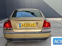 Occasion Volvo S60 140 PK (102 kW) 2002 Geel Sedan