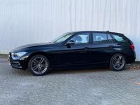 tweedehands BMW 318 3-SERIE Touring i Executive Aut. / Navi /Stl.vw.