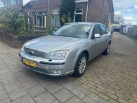 tweedehands Ford Mondeo 1.8-16V Platinum