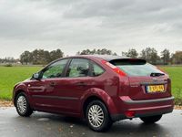 tweedehands Ford Focus 1.6-16V Ghia